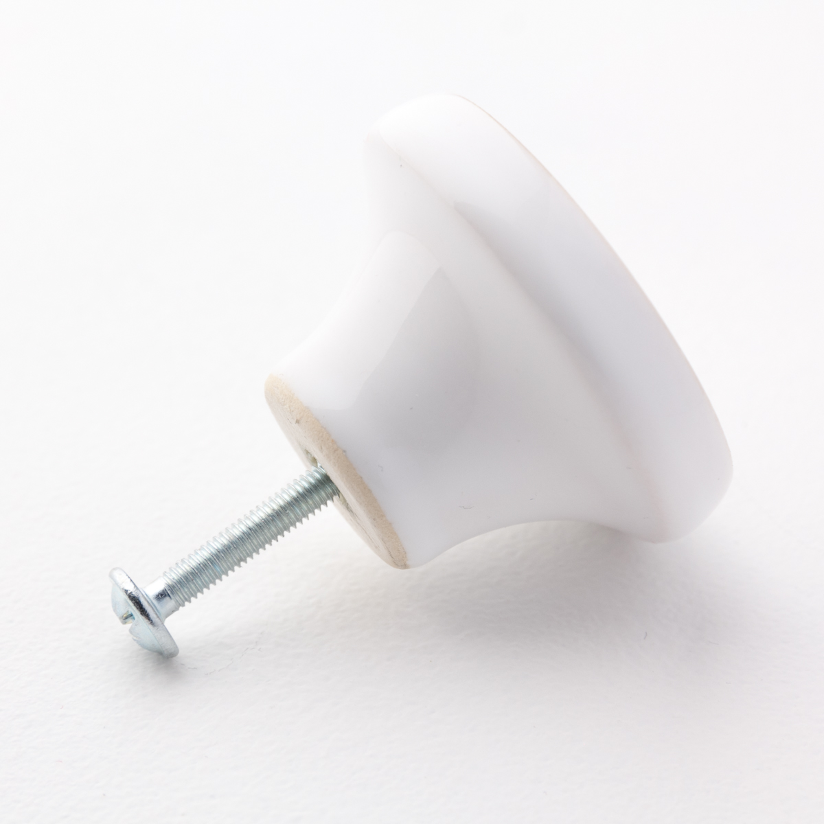 biała ceramiczna gałka do mebli