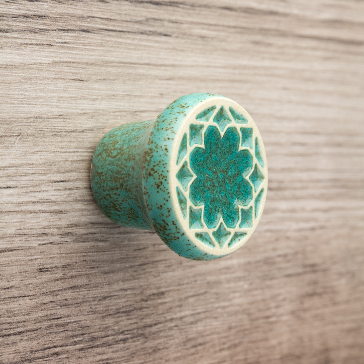 gałka do mebli miętowa