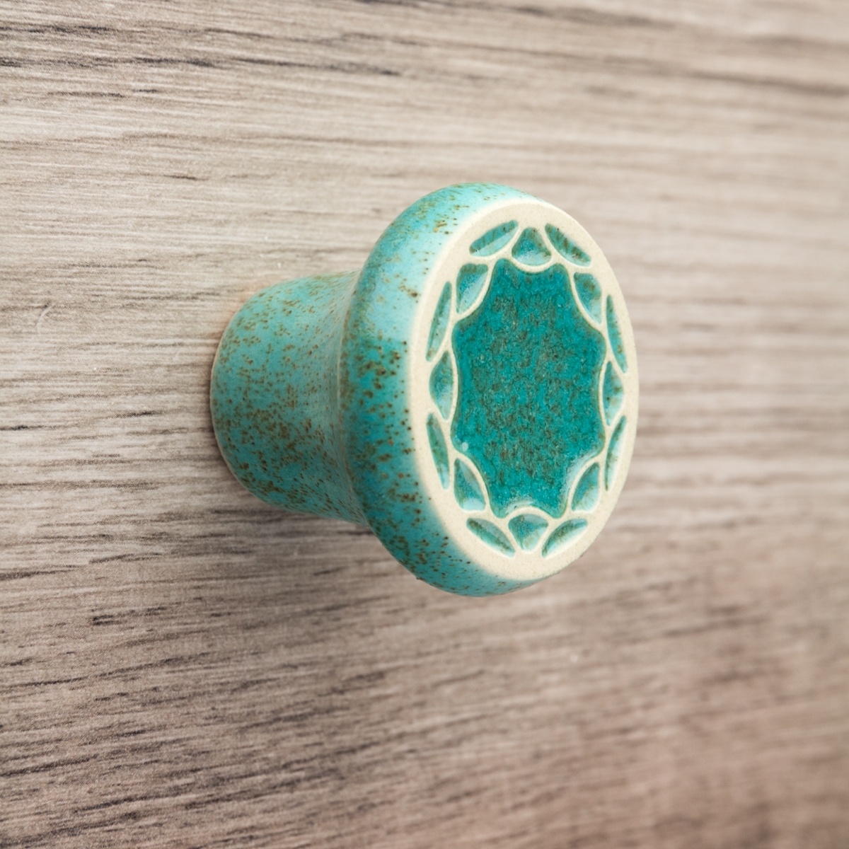 miętowe gałki do mebli