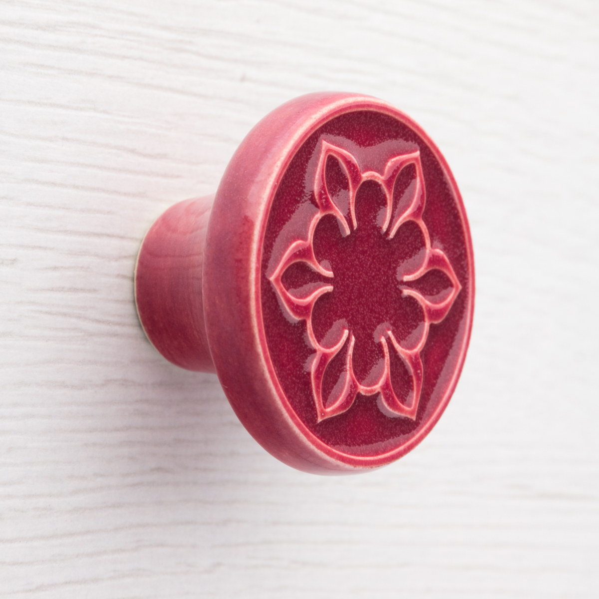 wiśniowe gałki do mebli