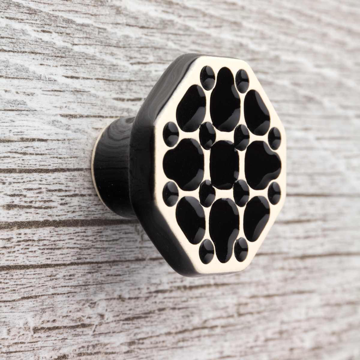 czarne gałki do mebli