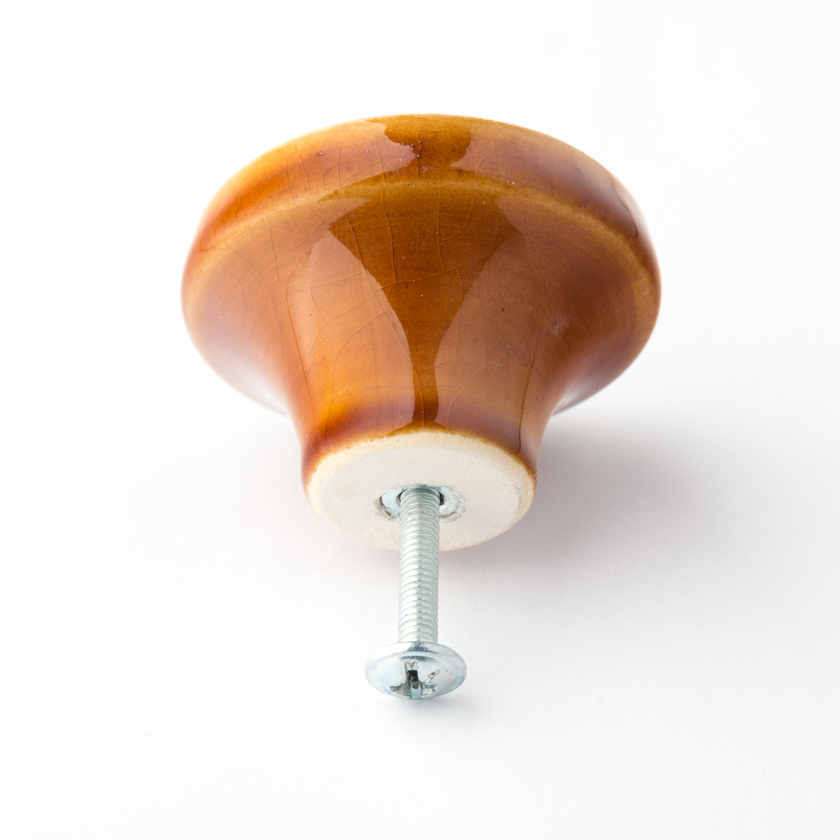 brązowo-miodowe gałki do mebli