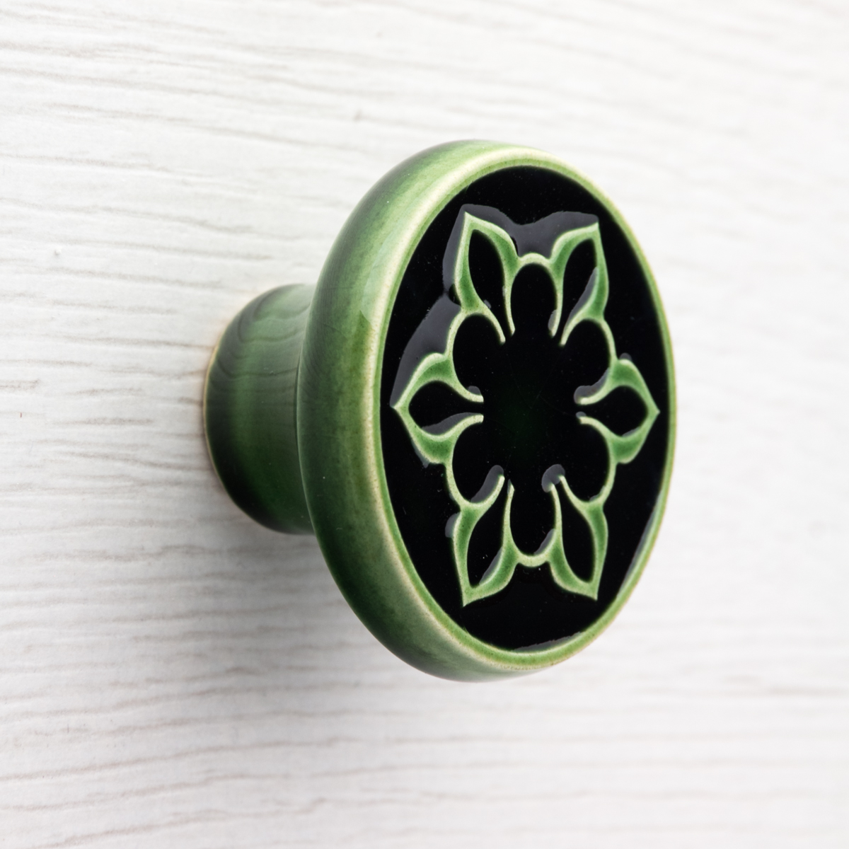 ciemna zieleń butelkowa