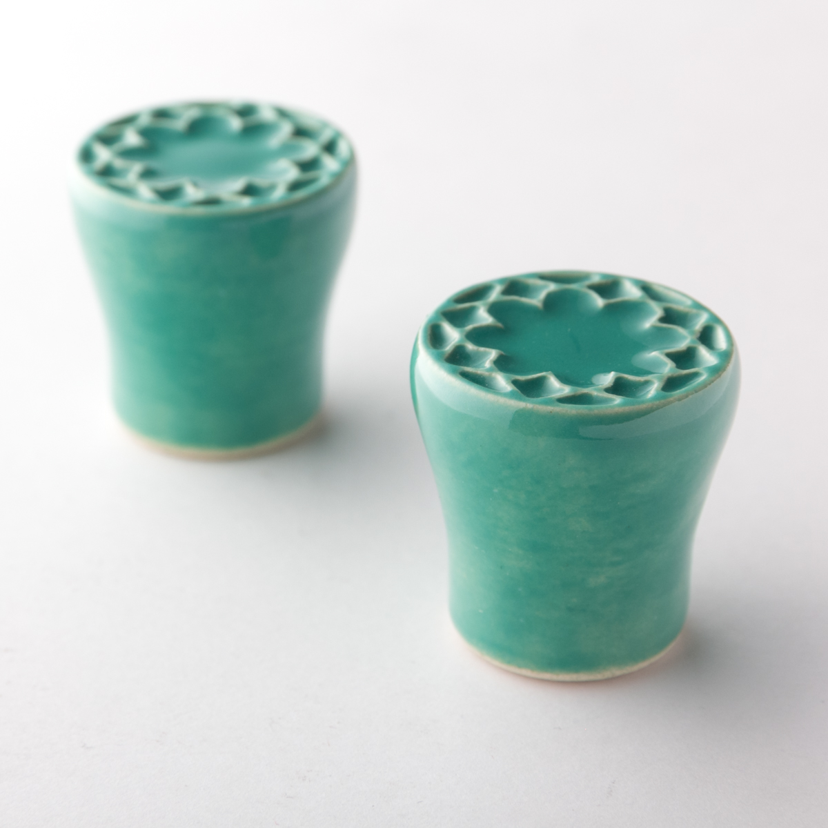 gałka do mebli miętowo-turkusowa